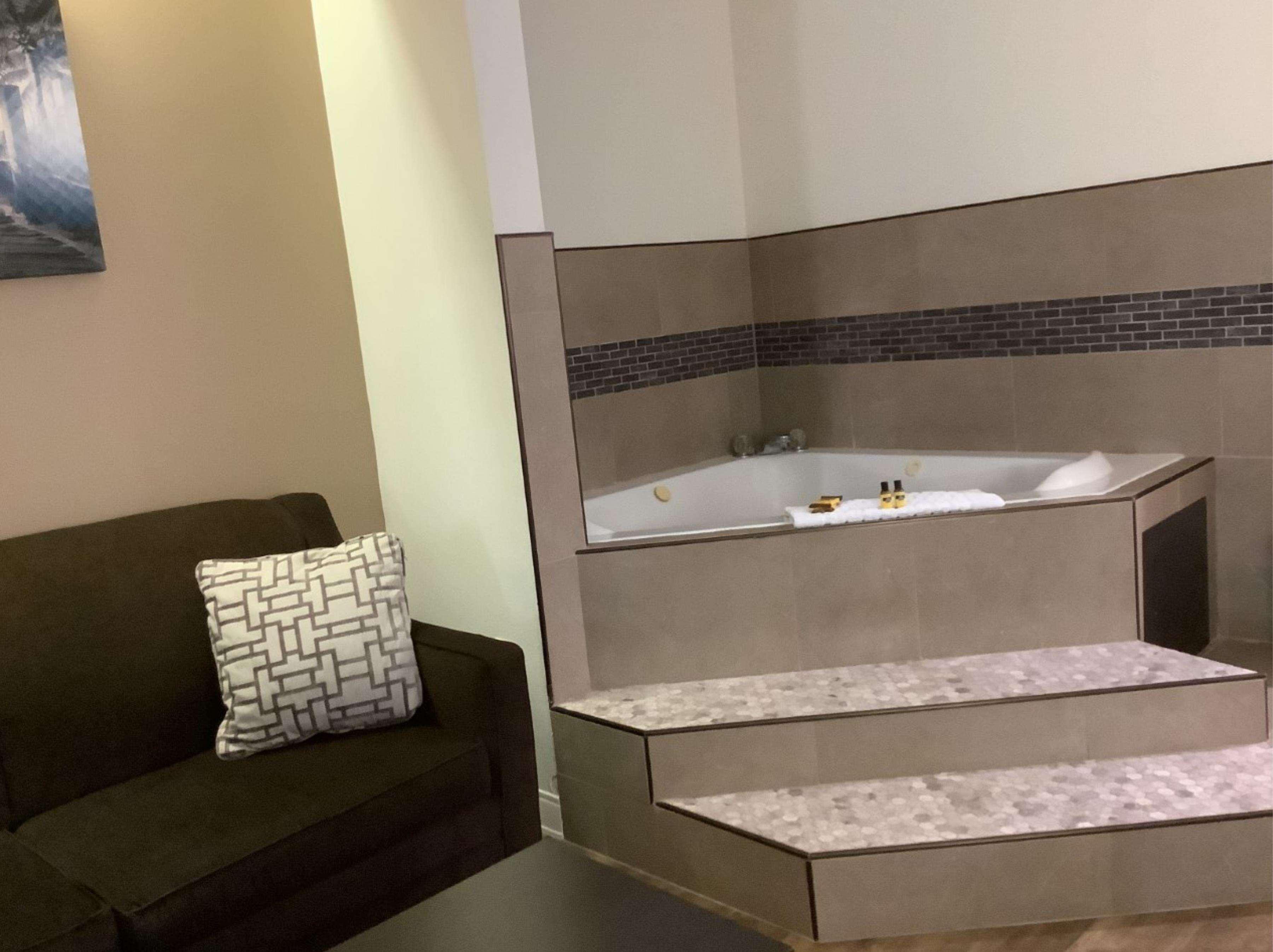Best Western Plus Madison Exterior photo