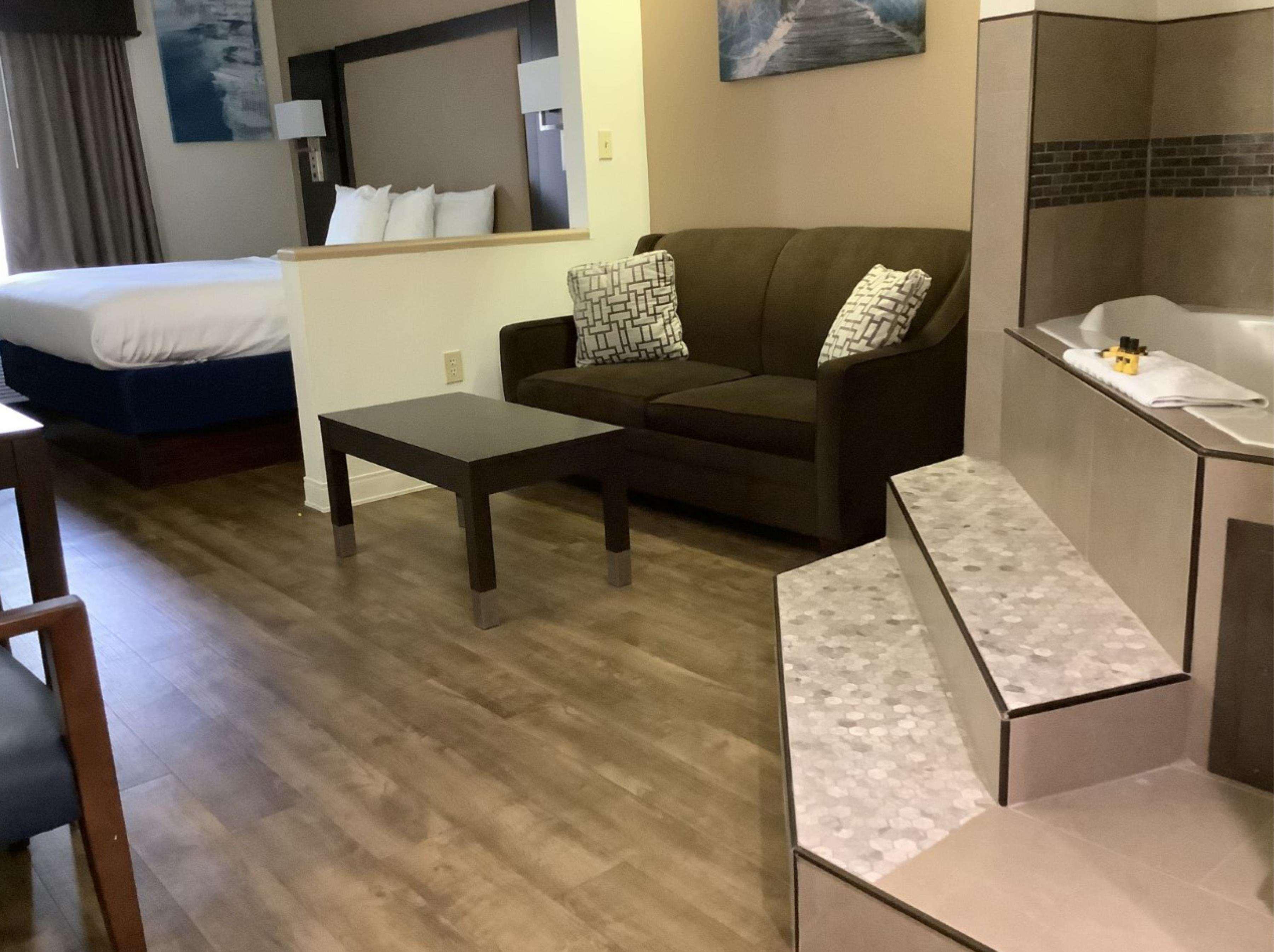 Best Western Plus Madison Exterior photo